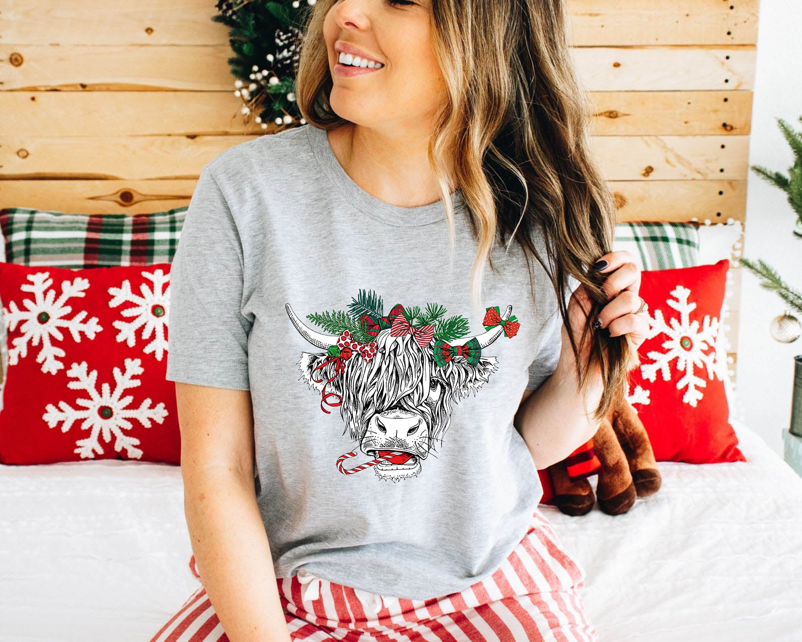 Highland Christmas Cow TEE